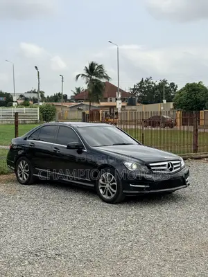 Mercedes-Benz C250 2014 Black