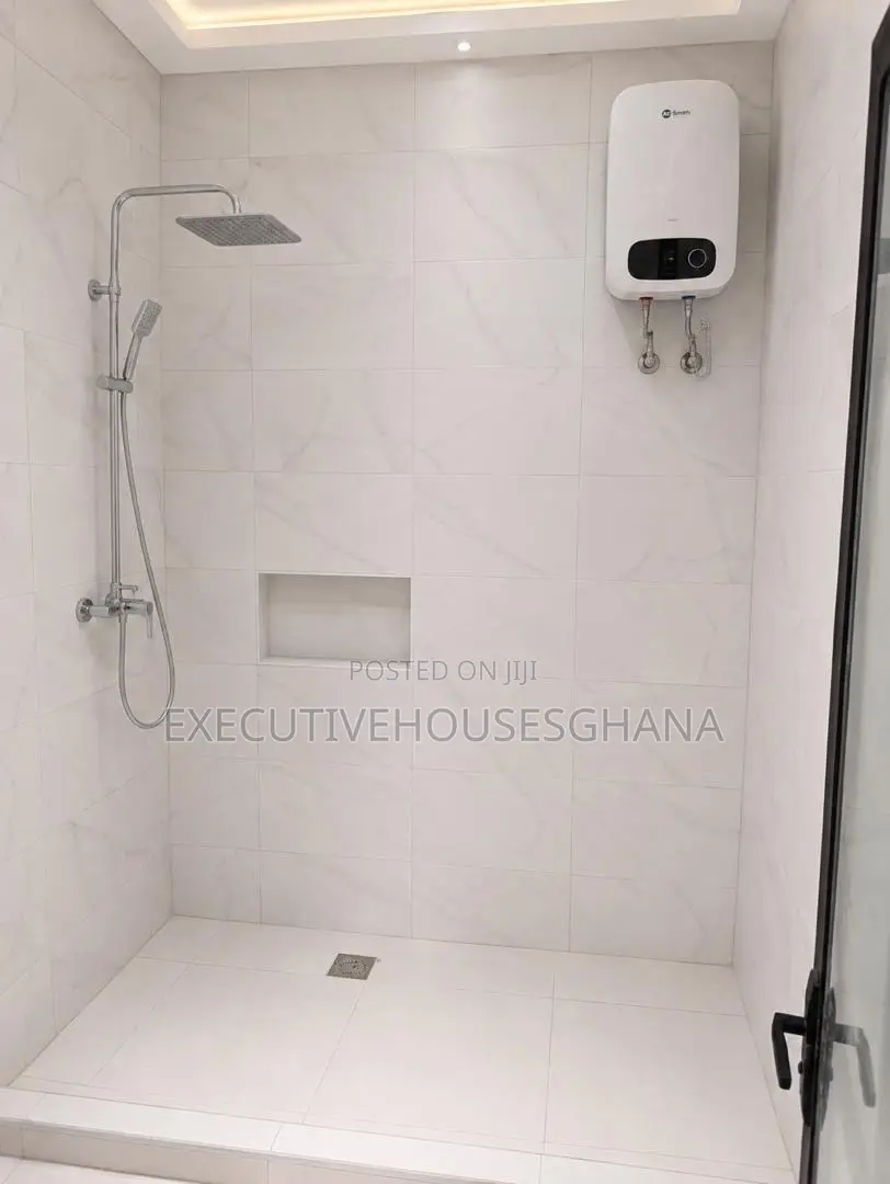 3bdrm House in Executivehousesghana, Lake Side Estate for sale