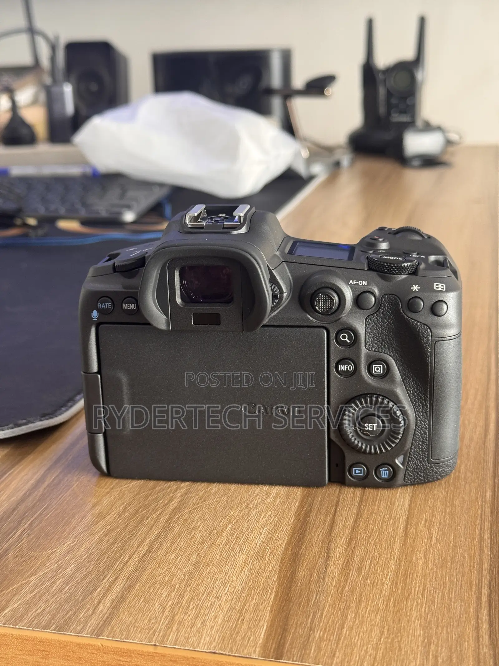 Canon EOS R5 Mirrorless Camera