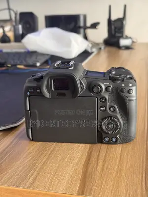 Canon EOS R5 Mirrorless Camera