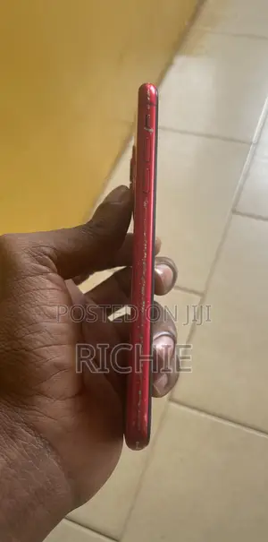 Apple iPhone 11 64 GB Red