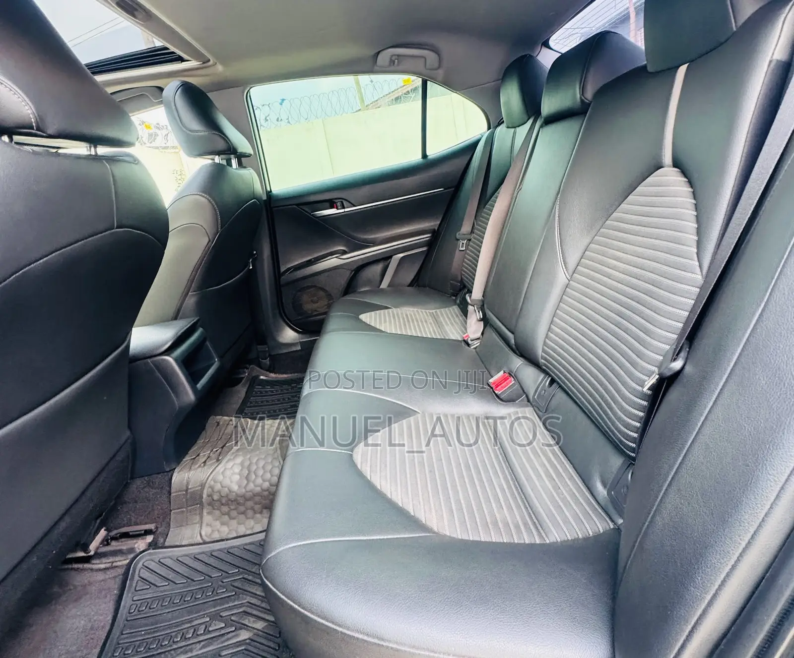 Toyota Camry SE 4dr Sedan (2.5L 4cyl 6A) 2017 Black