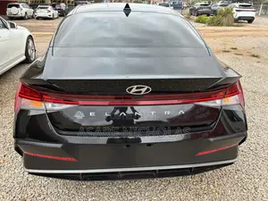 Hyundai Elantra 2025 Black