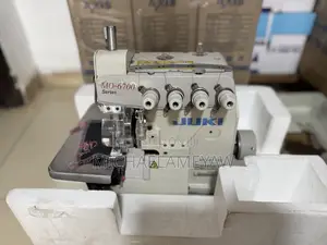 Juki MO 6700 Knitting Machine