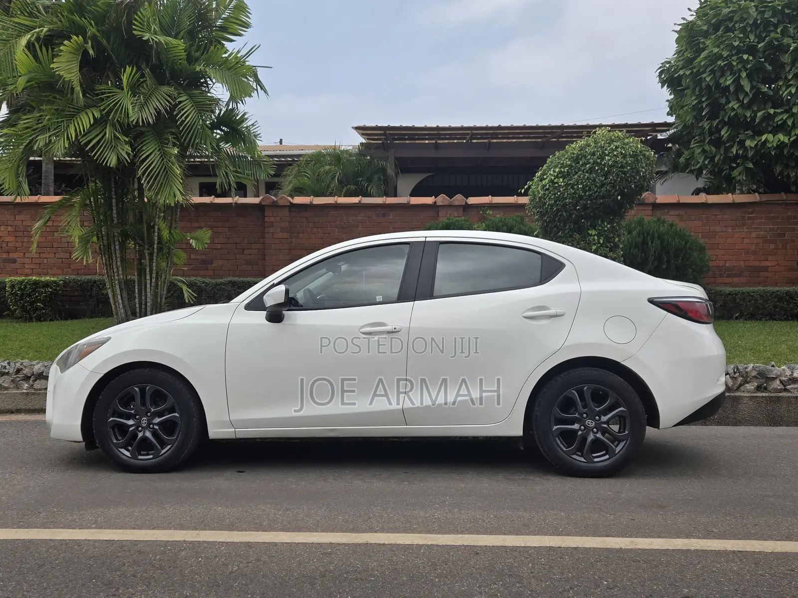 Toyota Yaris iA 1.5 FWD 2016 Off white