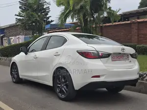 Toyota Yaris iA 1.5 FWD 2016 Off white