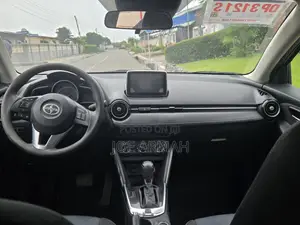 Toyota Yaris iA 1.5 FWD 2016 Off white
