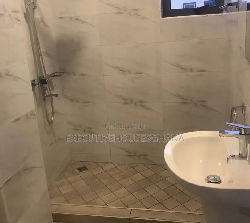 2bdrm Apartment in East Legon for rent