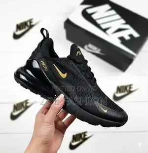 Ladies Sneaker (Nike)