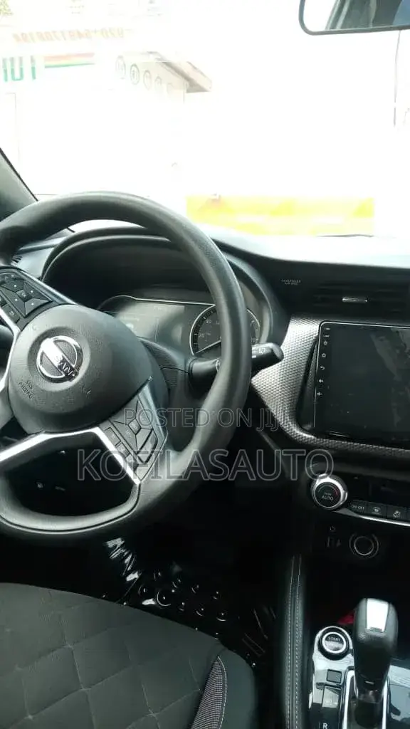Nissan Kicks 2020 Silver