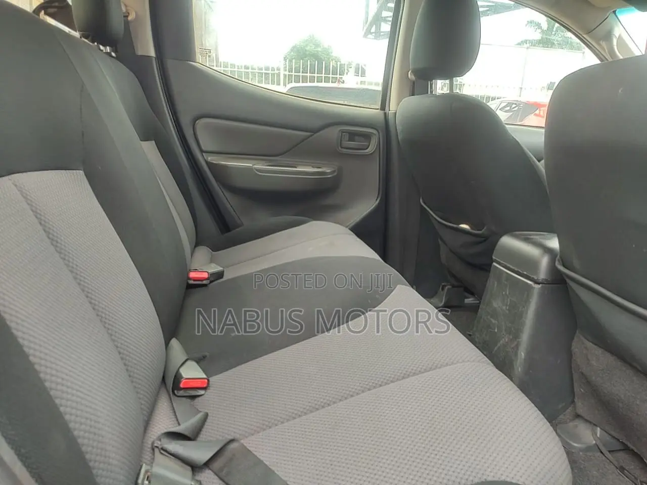 Mitsubishi L200 Double Cab 2.4 181hp 4WD 2017 White