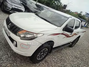 Mitsubishi L200 Double Cab 2.4 181hp 4WD 2017 White
