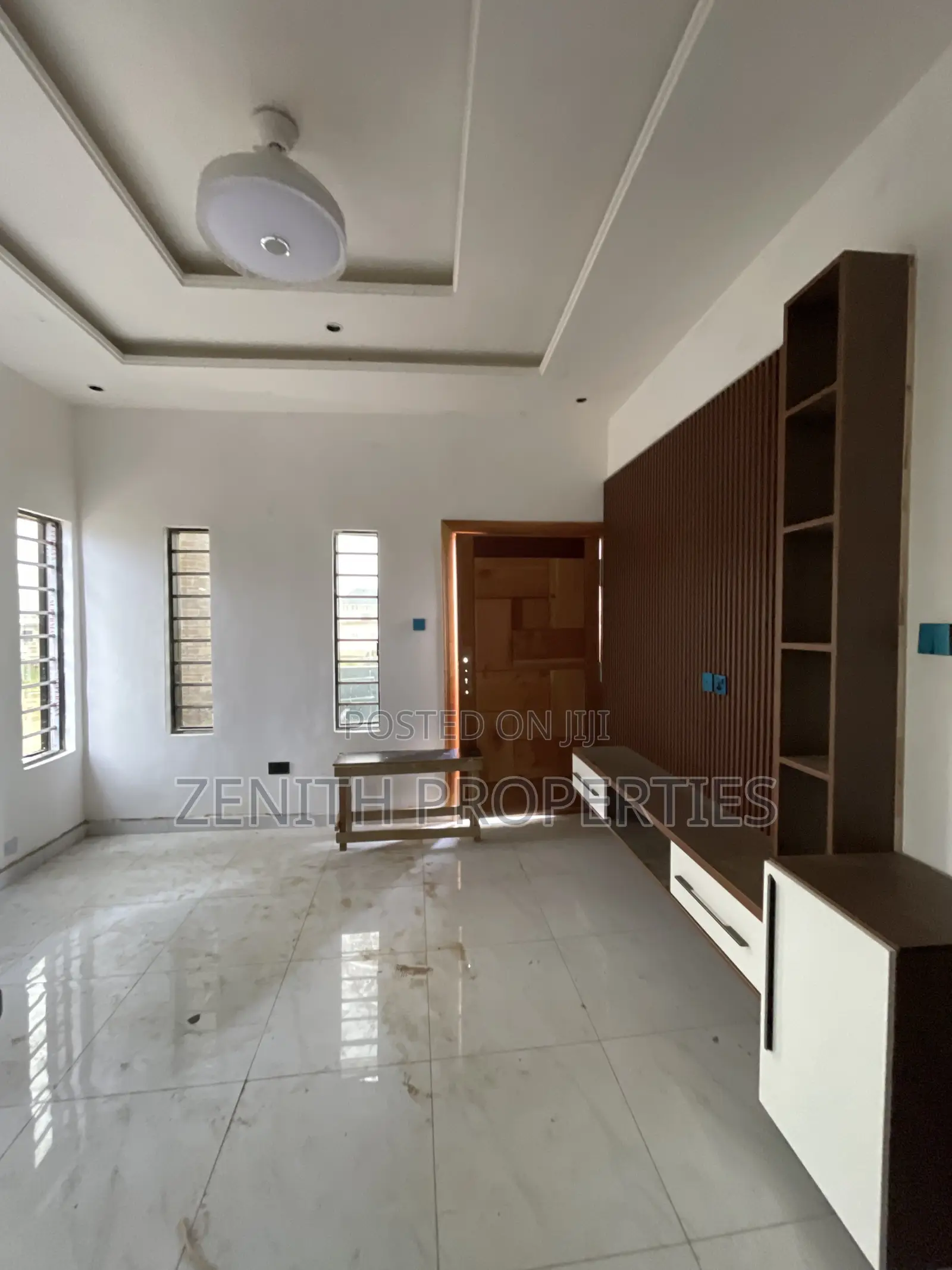 5bdrm Townhouse/Terrace in Zenith Properties, Round About for sale
