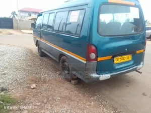 Hyundai H-100 2004 Green