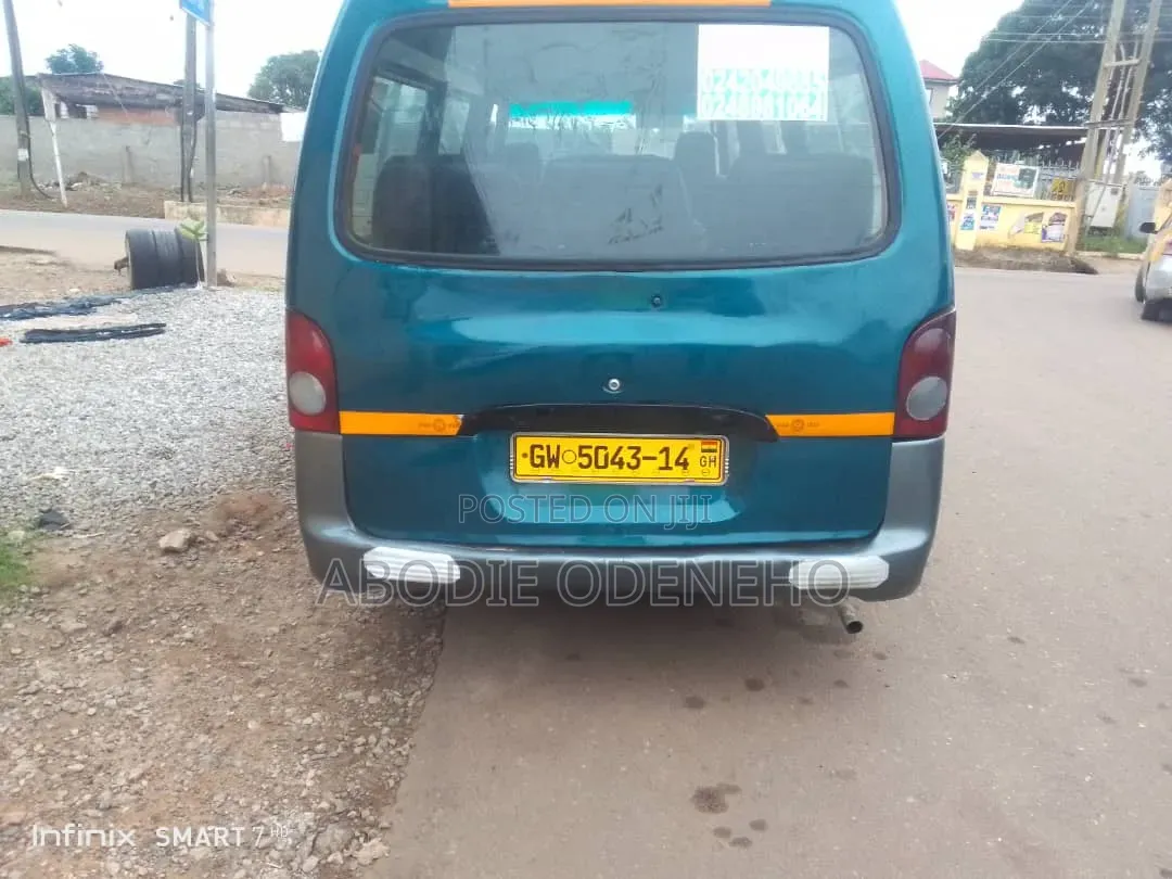 Hyundai H-100 2004 Green