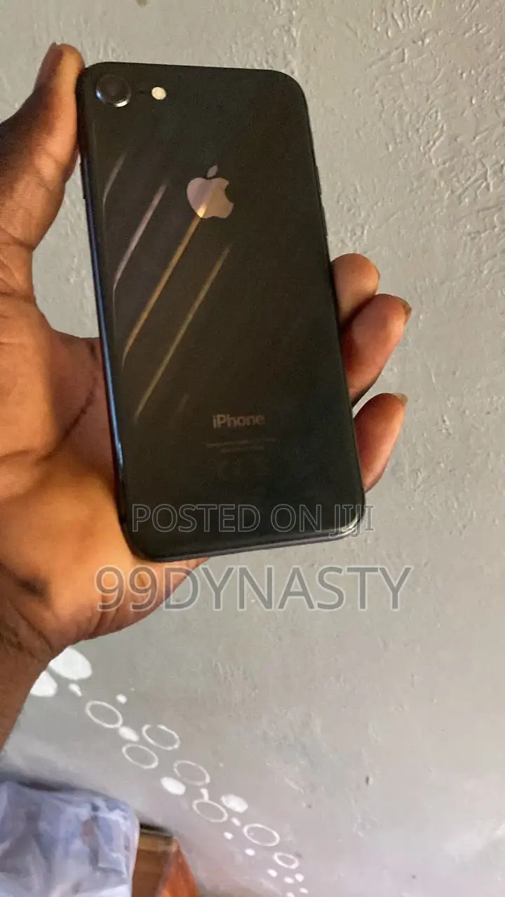 Apple iPhone 8 64 GB Black