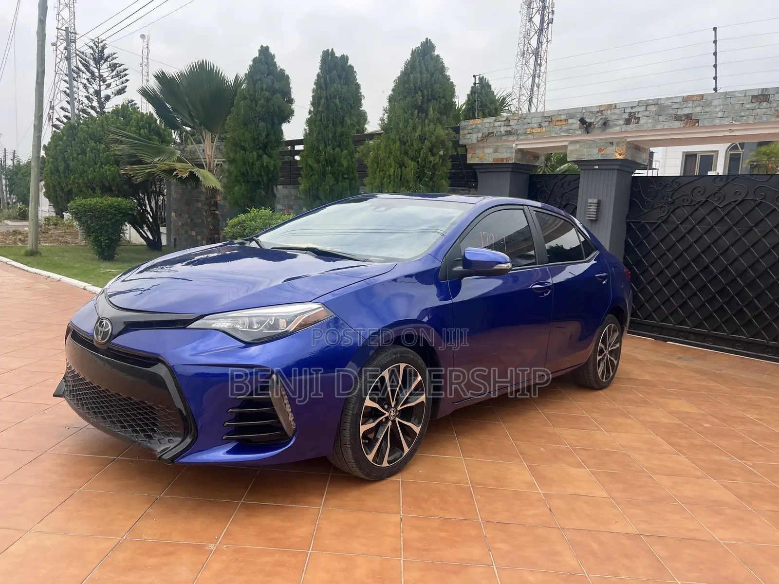 Toyota Corolla XSE (1.8L 4cyl 2A) 2018 Blue