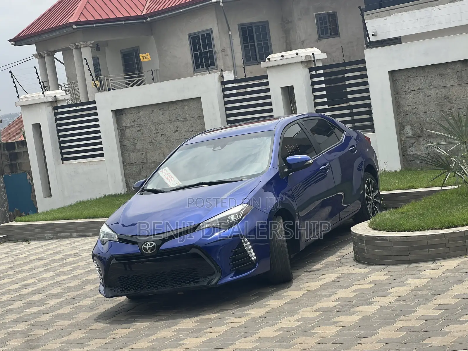 Toyota Corolla XSE (1.8L 4cyl 2A) 2018 Blue