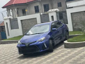 Toyota Corolla XSE (1.8L 4cyl 2A) 2018 Blue