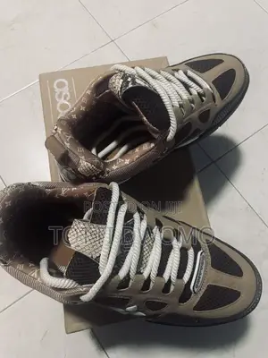 Original Louis Vuitton Skate Brown Snake Skin