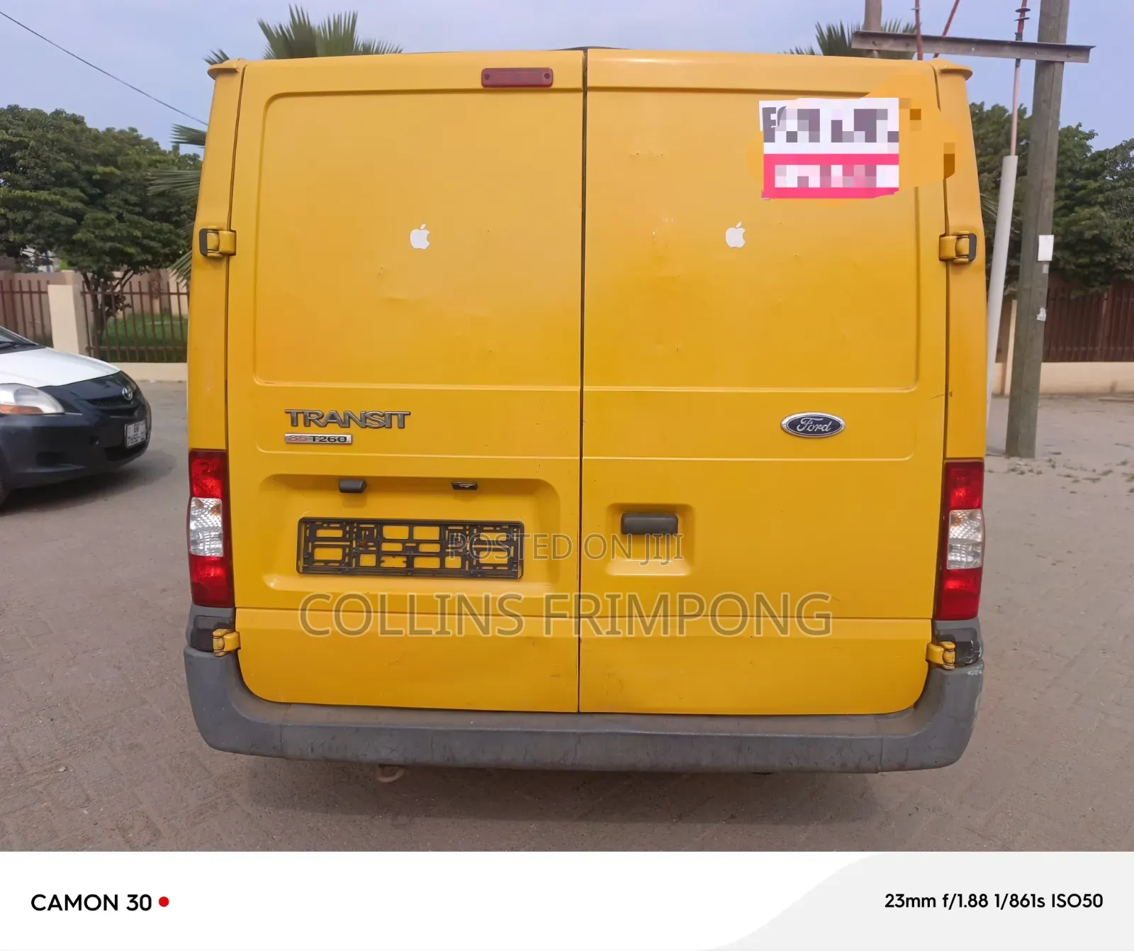 Ford Transit 2010 Yellow