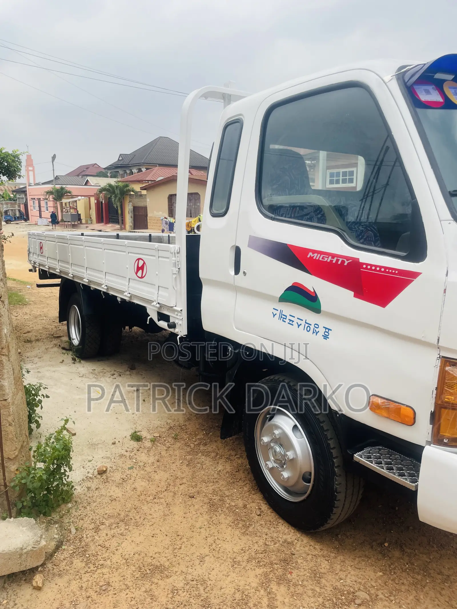 Hyundai Might 2 1999 White