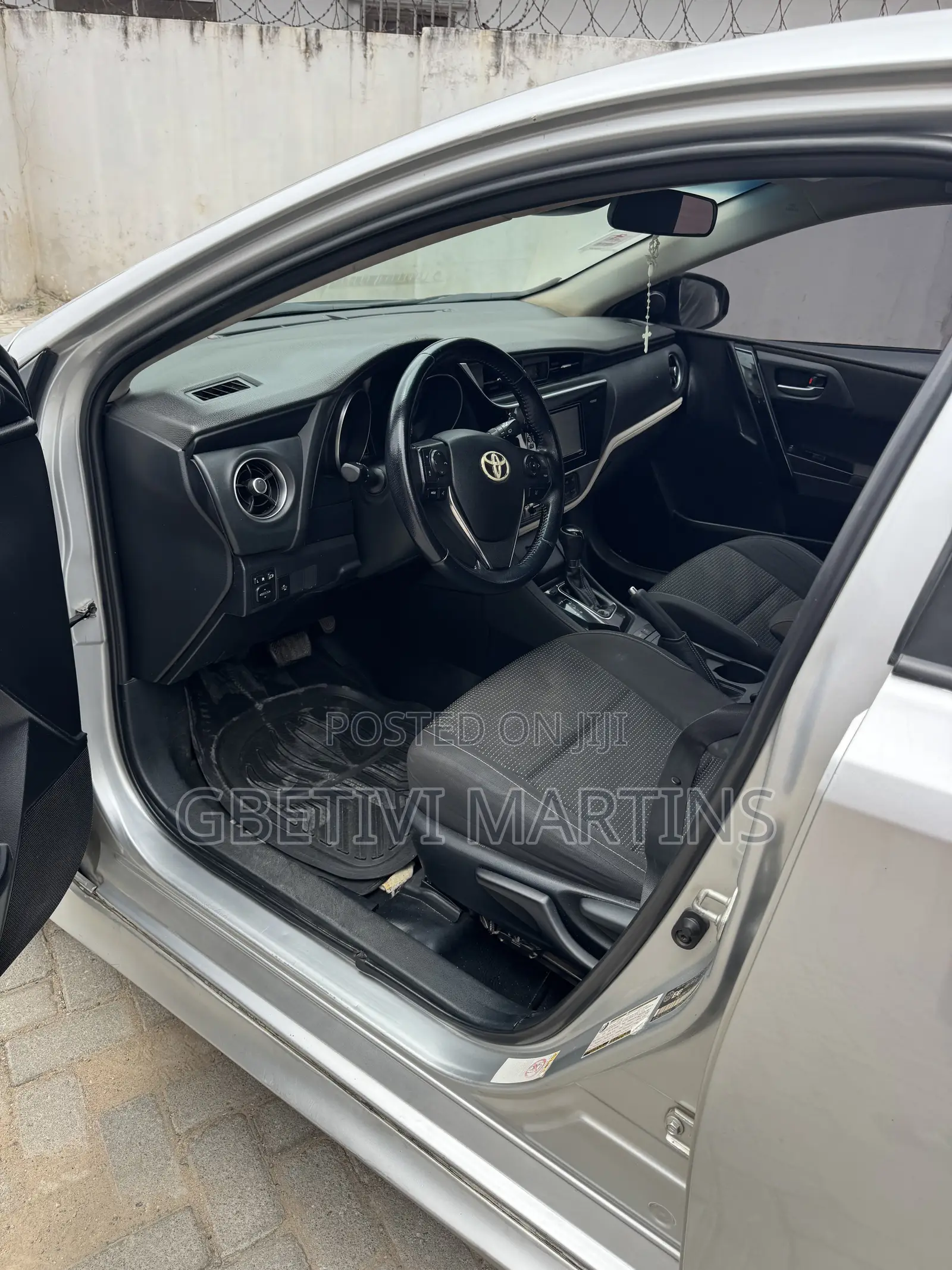 Toyota Corolla 2018 Silver
