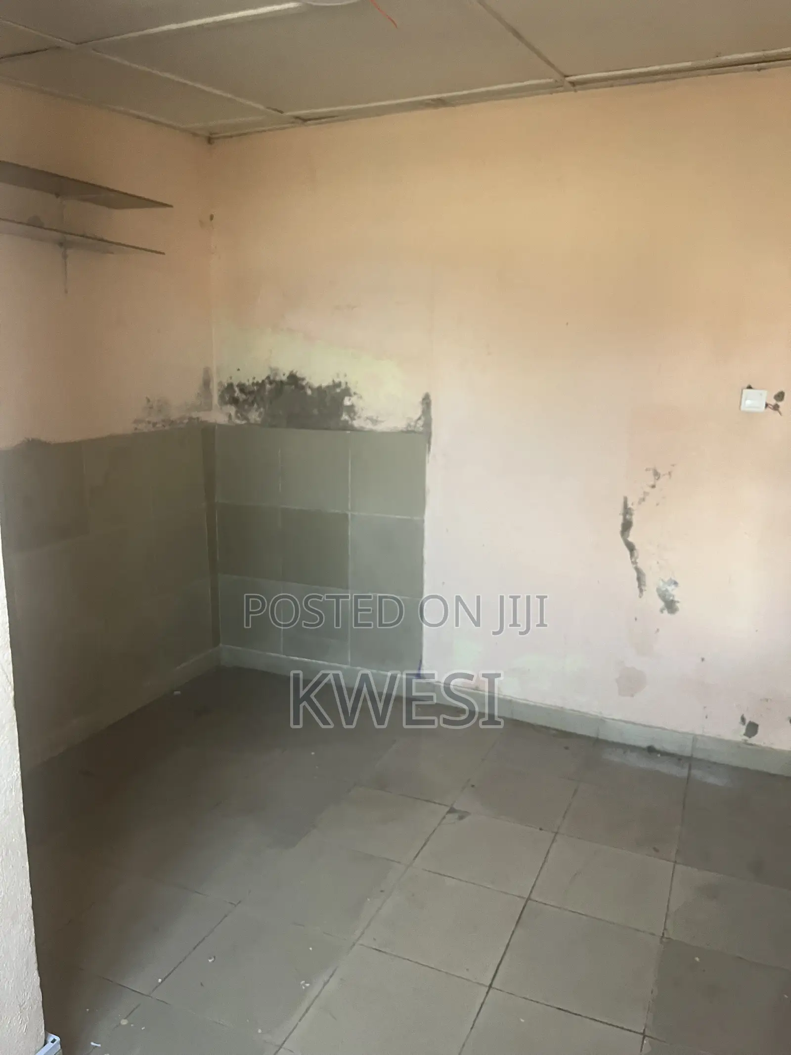 Chamber and Hall Self-Contained for Rent