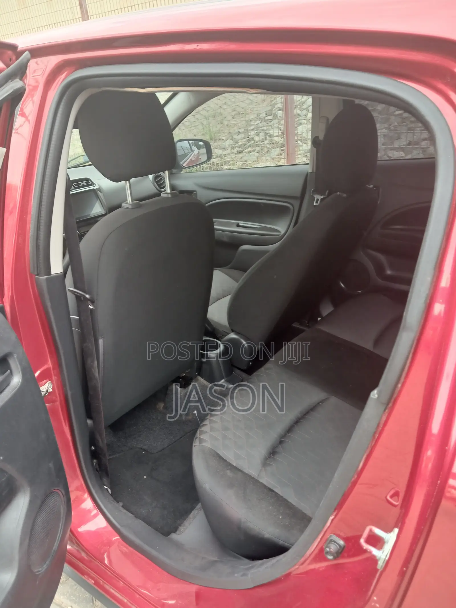 Mitsubishi Mirage SE 2021 Red