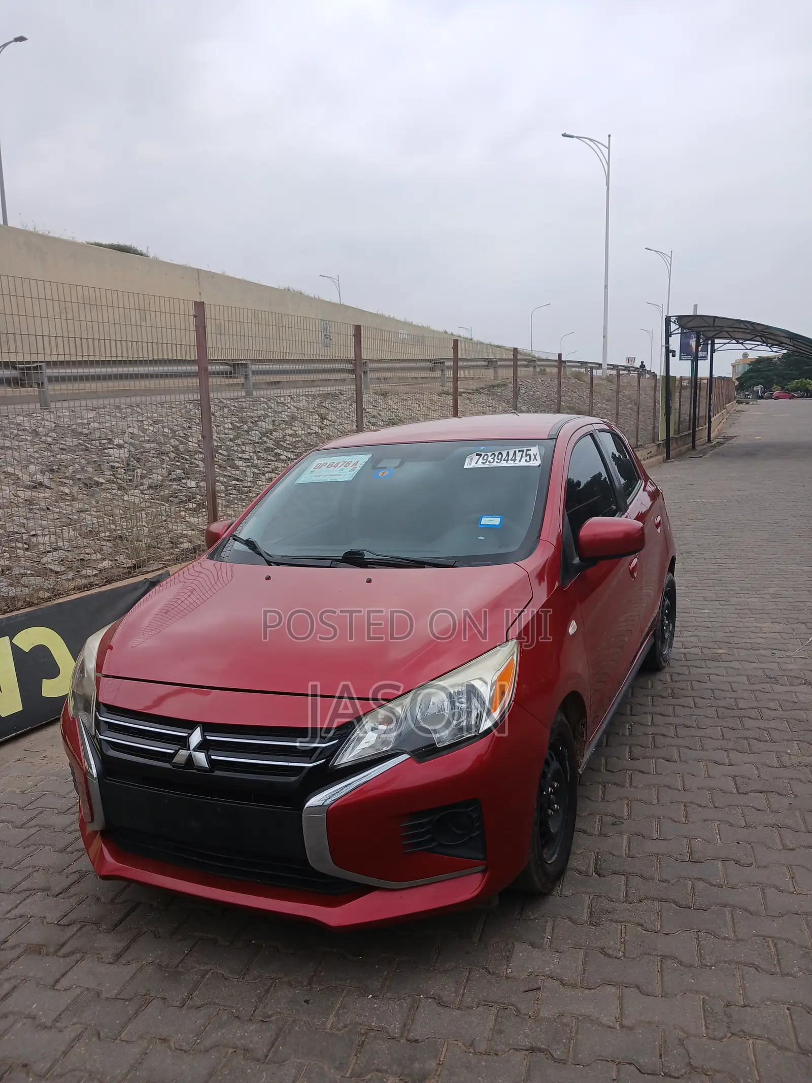 Mitsubishi Mirage SE 2021 Red