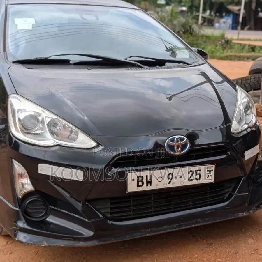 Toyota Aqua 2015 Black