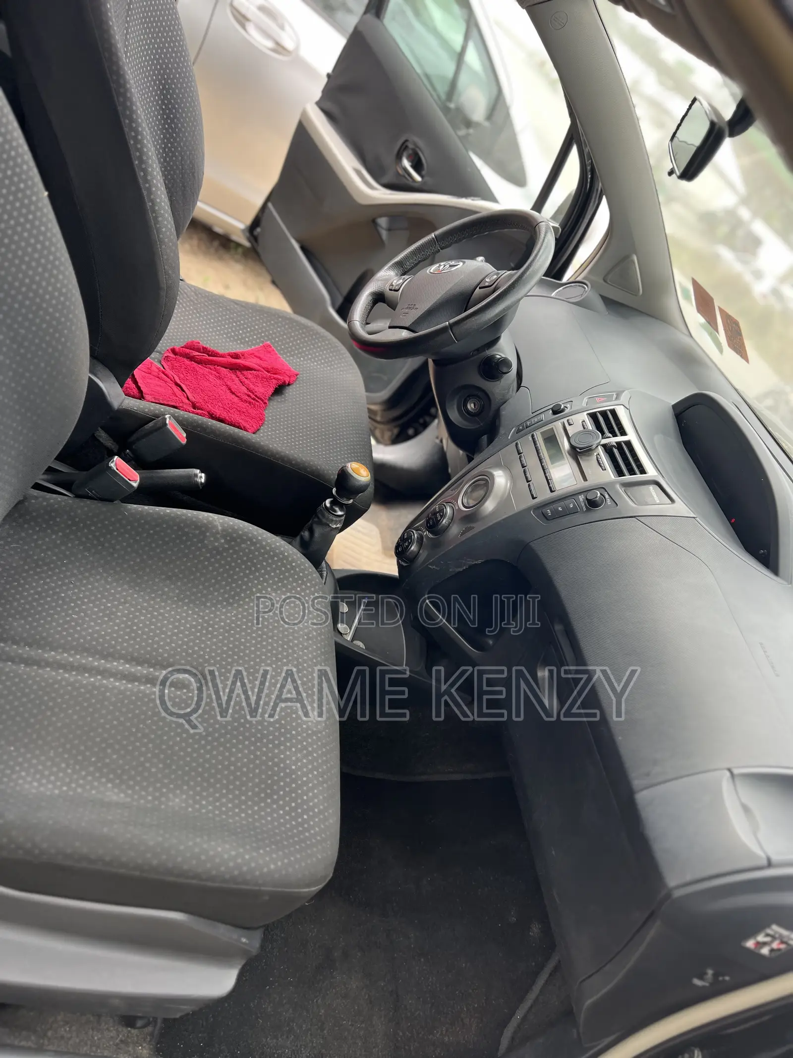 Toyota Yaris 2010 Black