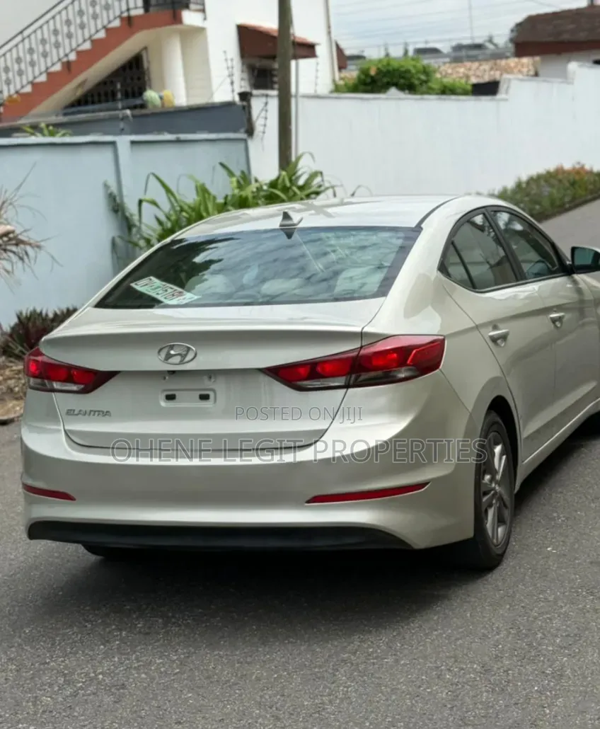 Hyundai Elantra 2017 Gray