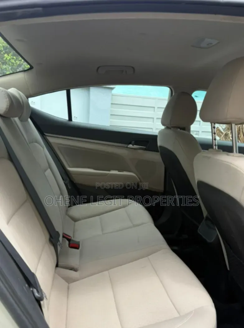 Hyundai Elantra 2017 Gray