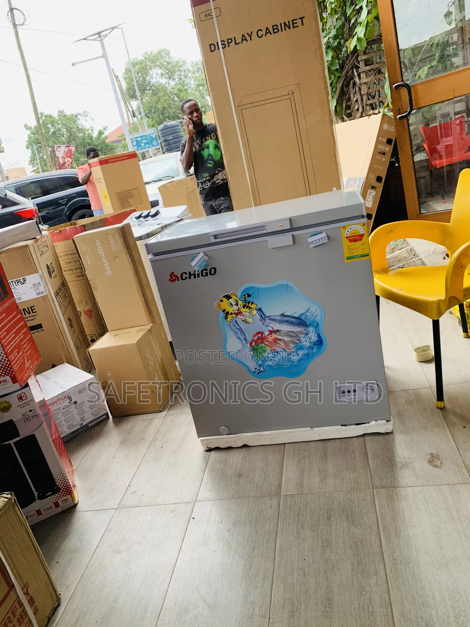 Exclusive Grey Singledoor Chigo 142L Chest Freezer (Model: CFD16C8)