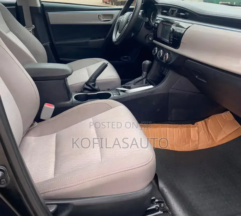 Toyota Corolla 2016 Black
