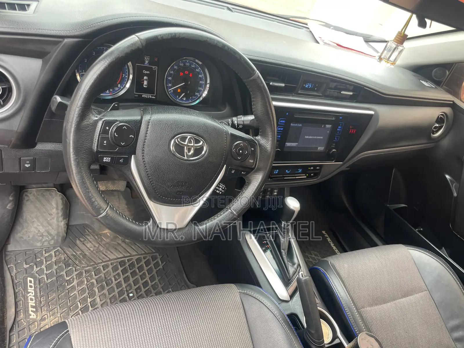Toyota Corolla 2018 Red