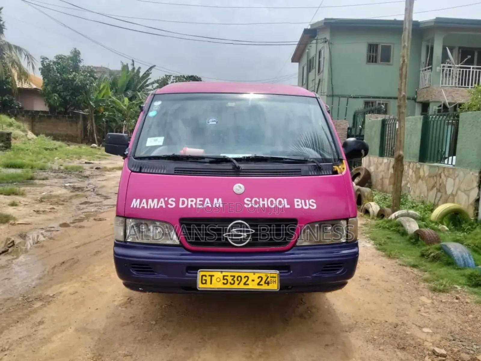 Bus 2002 Pink
