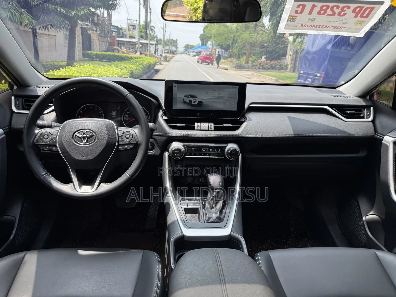 Toyota RAV4 Limited FWD 2024 White