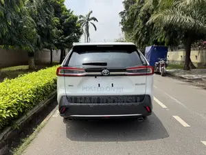 Toyota RAV4 Limited FWD 2024 White