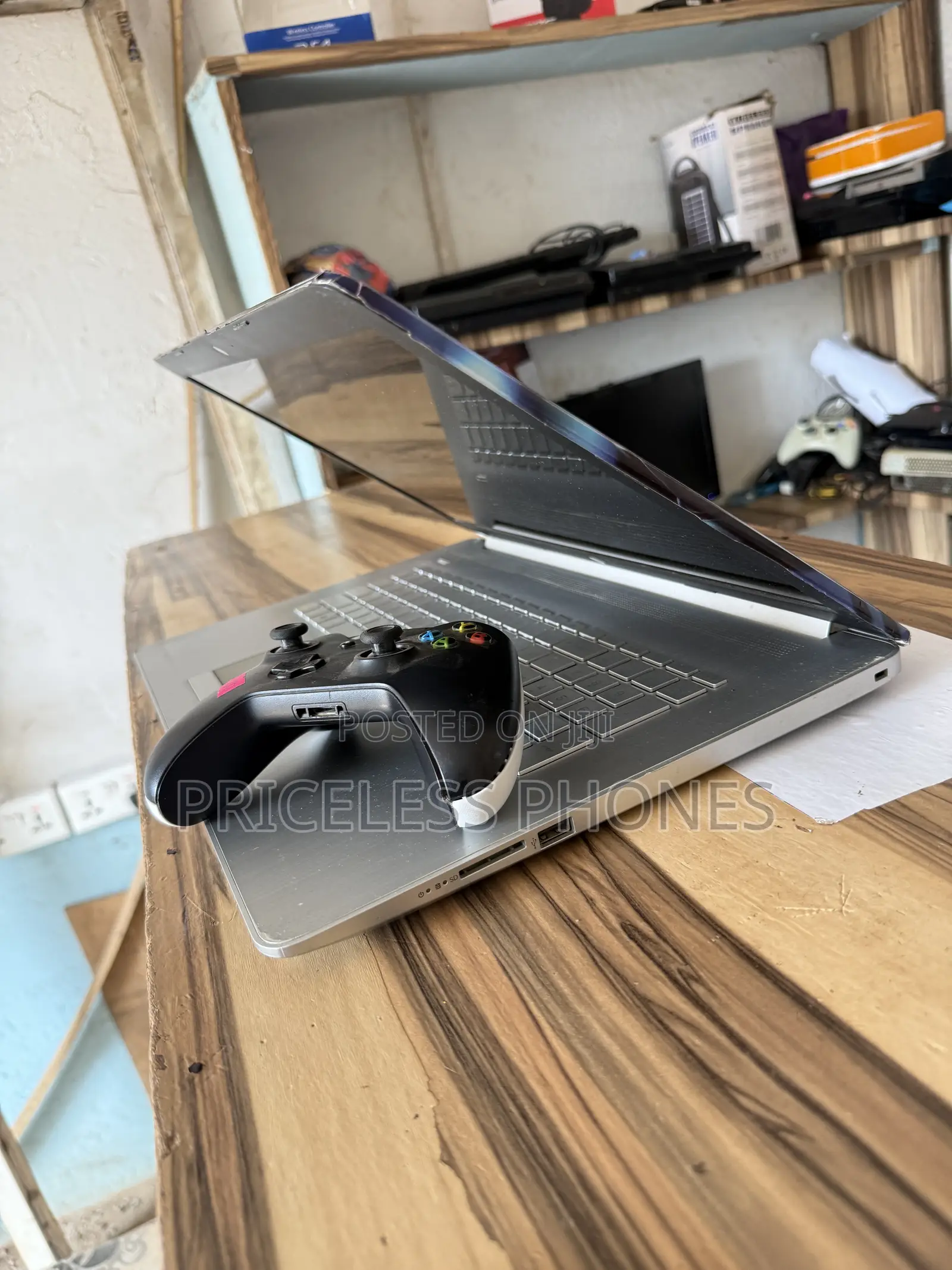 Laptop HP 17-3000 8GB Intel Core i3 SSD 256GB