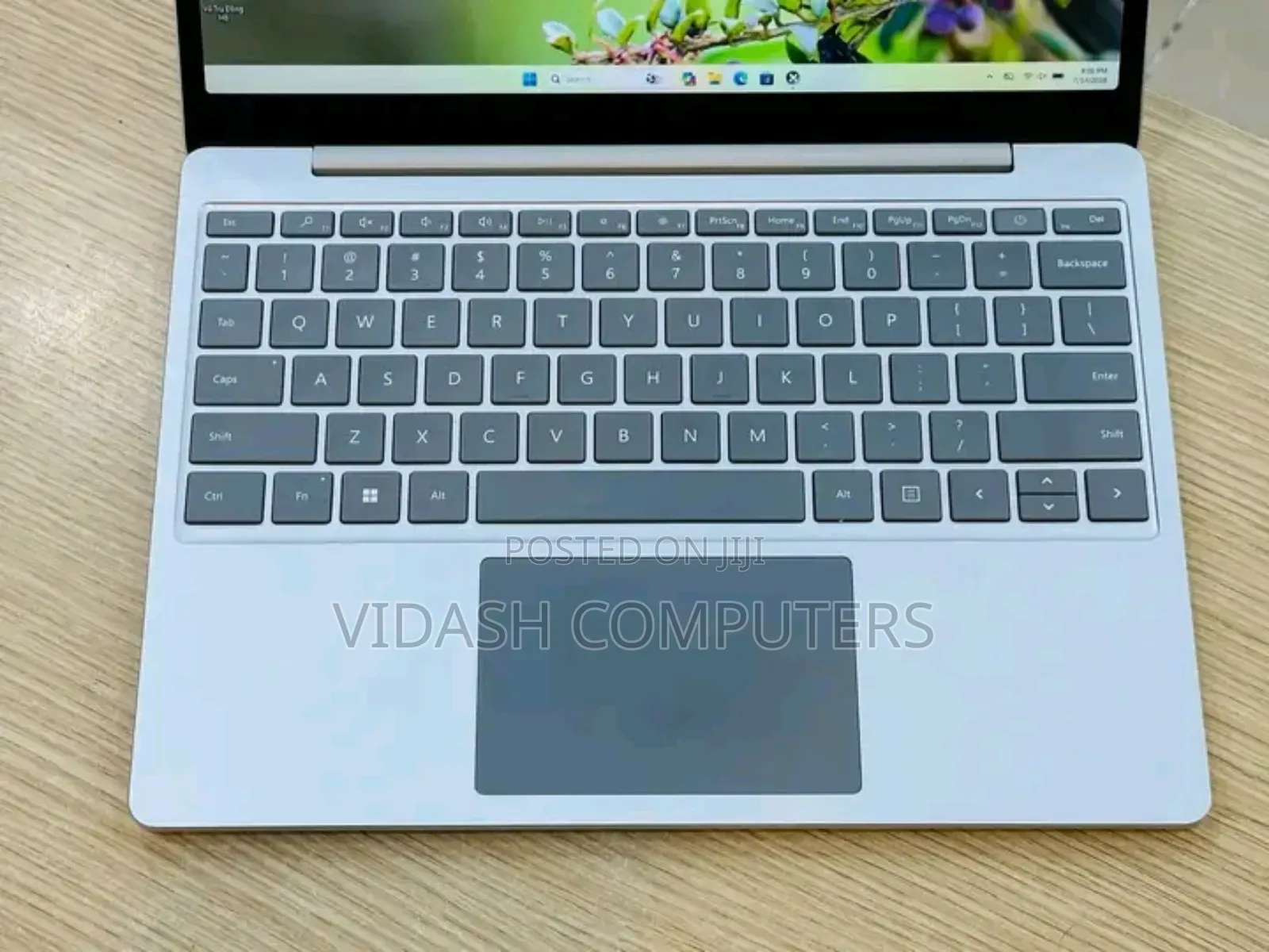 New Laptop Microsoft Surface Laptop Go 2 16GB Intel Core i5 SSD 512GB
