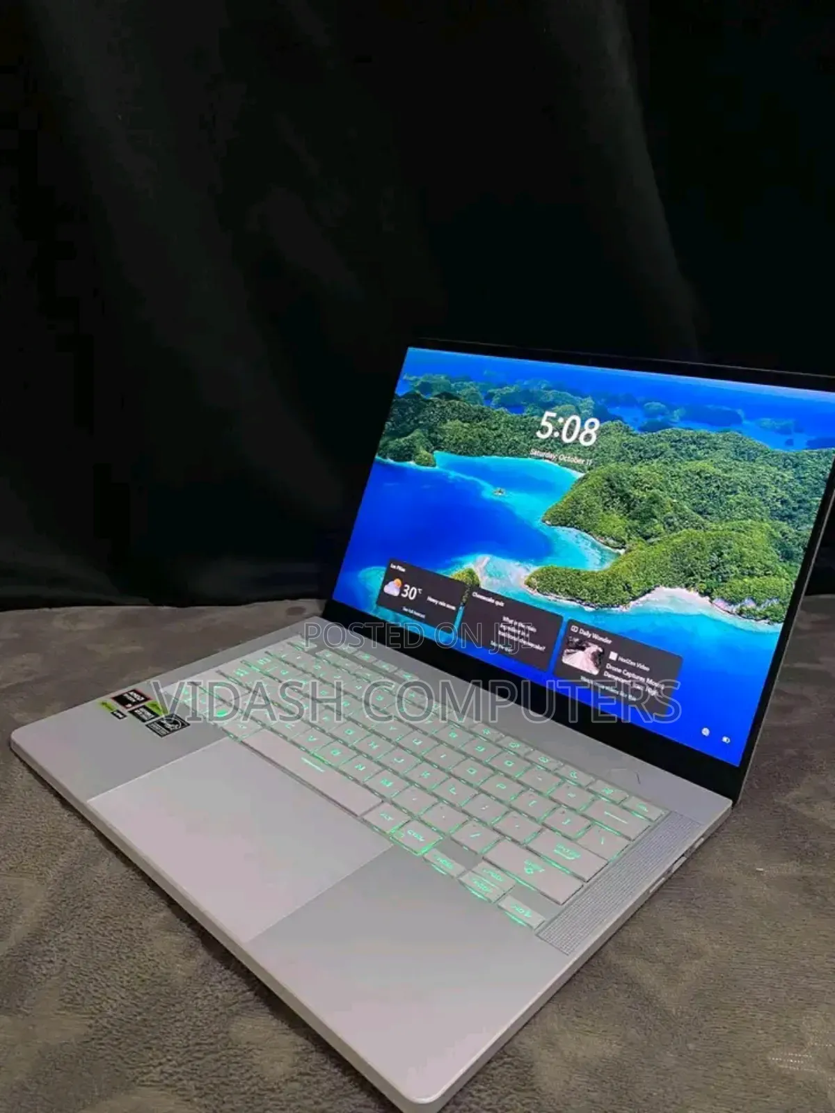 New Laptop Asus ROG Zephyrus G16 32GB AMD Ryzen 9 SSD 1T