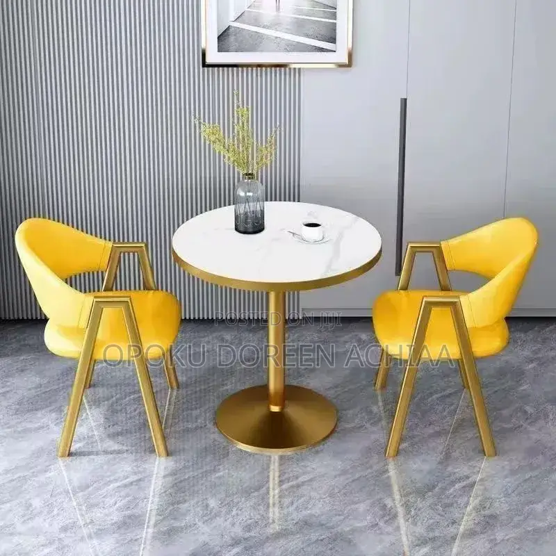 Dinning Table With 2 Chairs