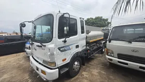 Hyundia 5Ton Truck Water Tanka 2014 White