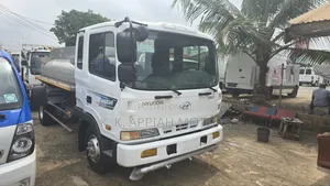Hyundia 5Ton Truck Water Tanka 2014 White