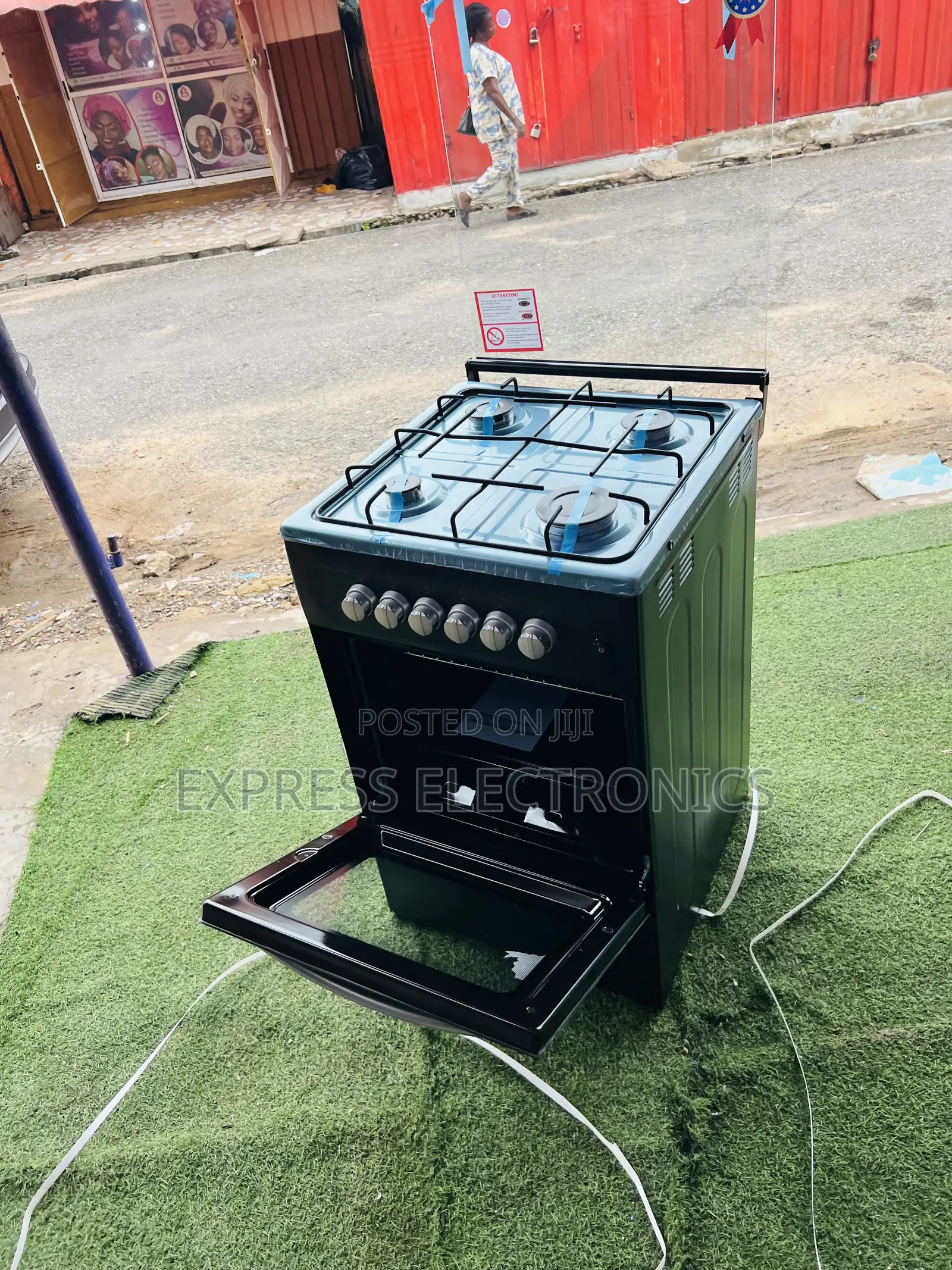 Ultra Modern Sleek 4burner 50/50 Oven