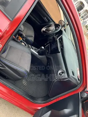 Toyota Corolla SE (1.8L 4cyl 2A) 2018 Red