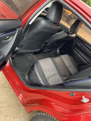 Toyota Corolla SE (1.8L 4cyl 2A) 2018 Red