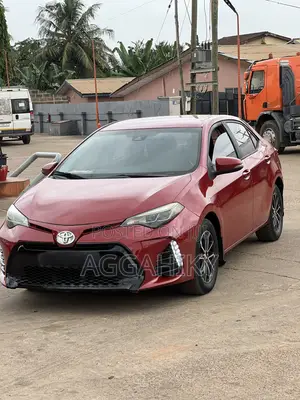 Toyota Corolla SE (1.8L 4cyl 2A) 2018 Red